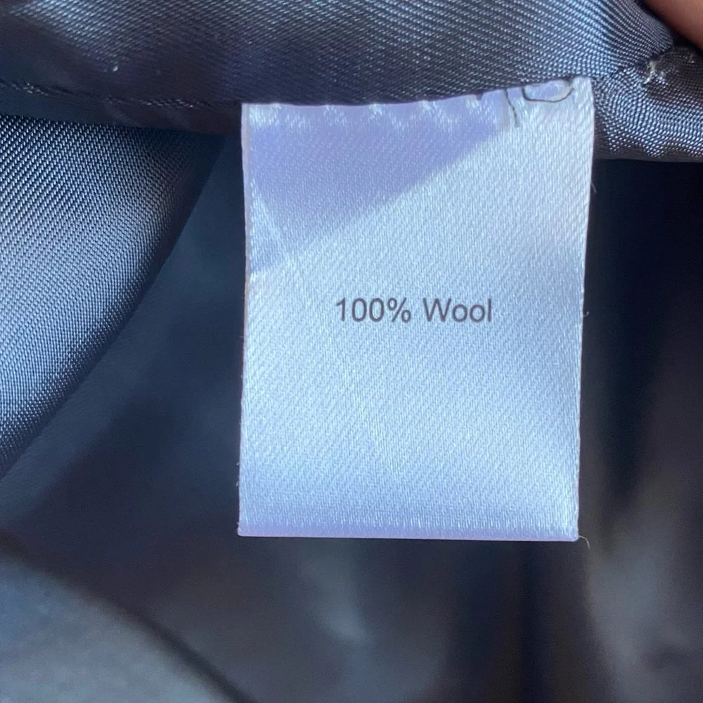 Jos. A. Bank Gray Vest, Signature Collection traditional fit, size large, wool